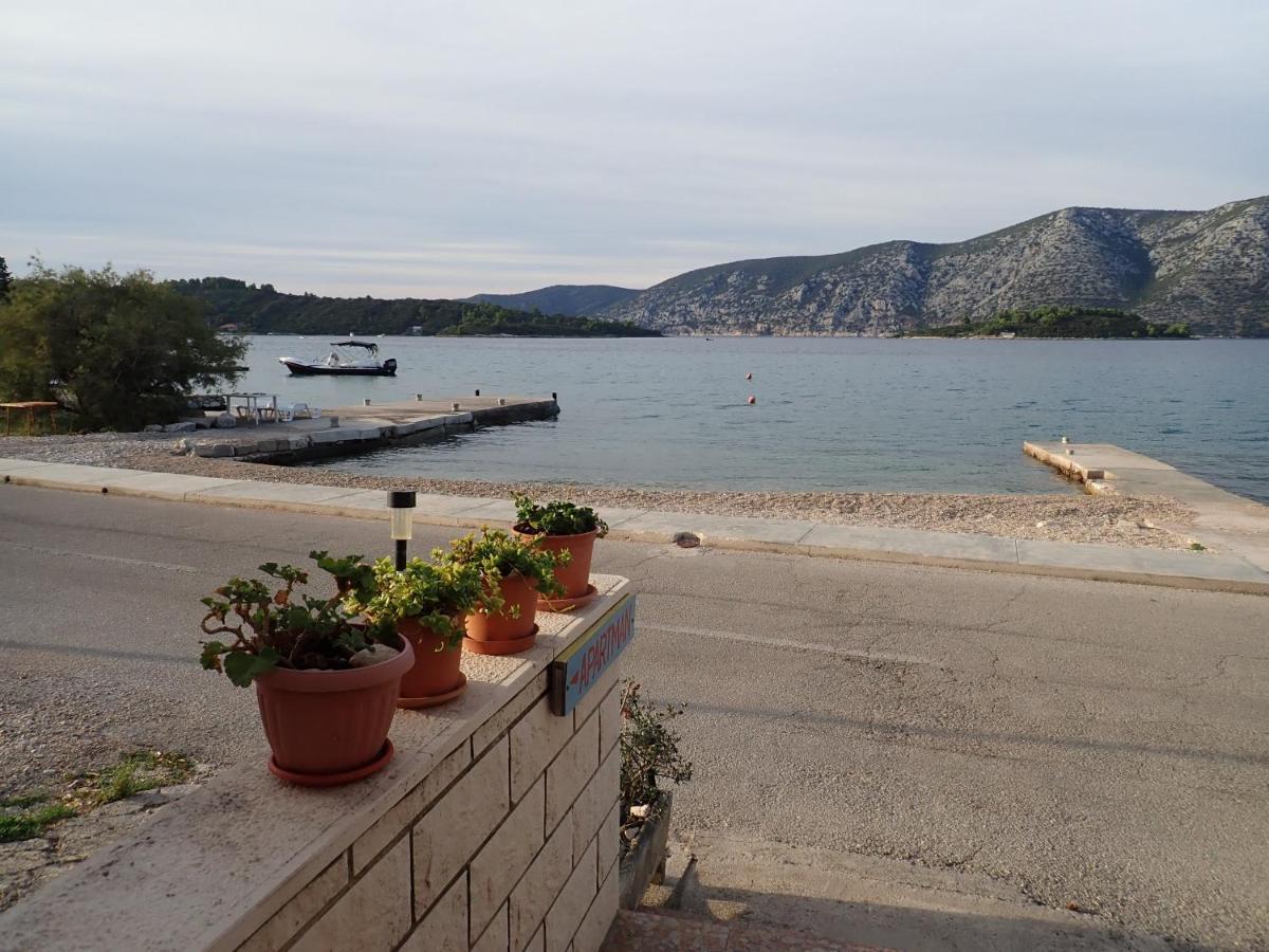 Katja Beach Apartment Račišće Eksteriør billede