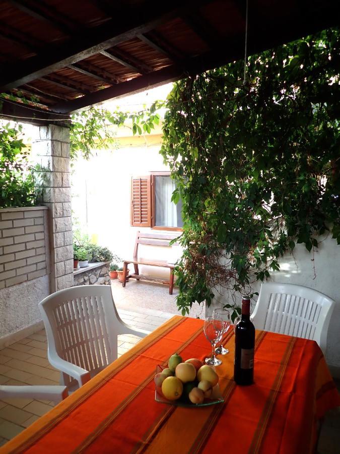 Katja Beach Apartment Račišće Eksteriør billede