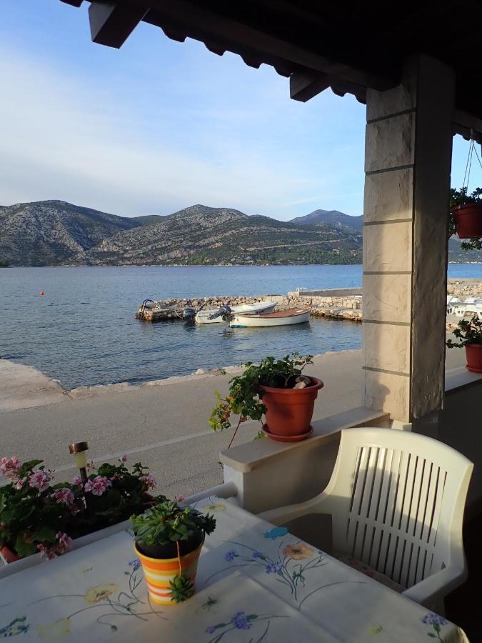 Katja Beach Apartment Račišće Eksteriør billede